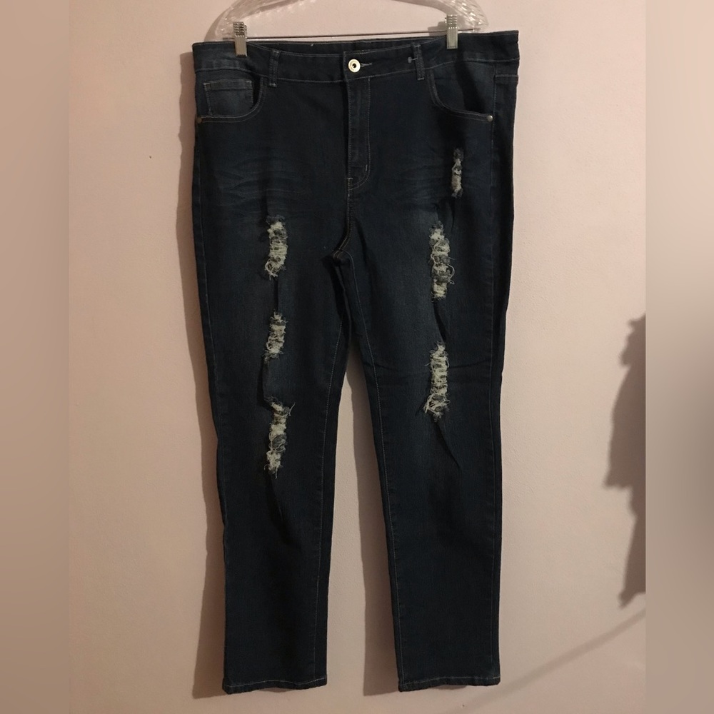 Women’s jeans by Diamante. Size 24.